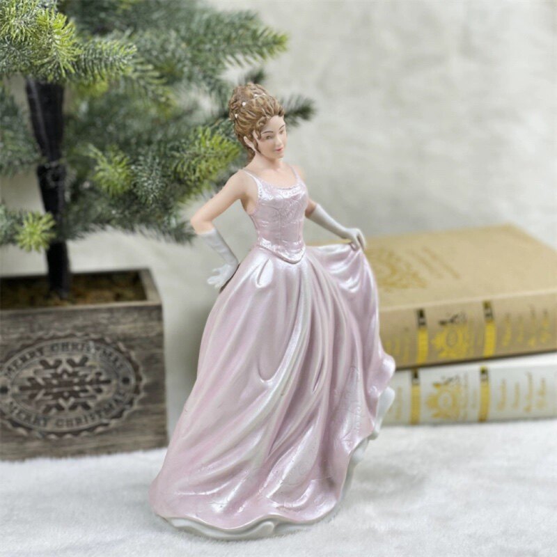 Vintage Porcelain Lady Figurin - đánh giá và giá Women'S Accessories Louis Vuitton